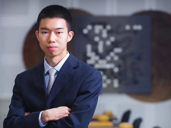豪华店的服务员2
