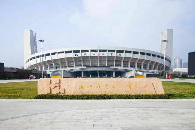 可爱的妻子住我旁边
